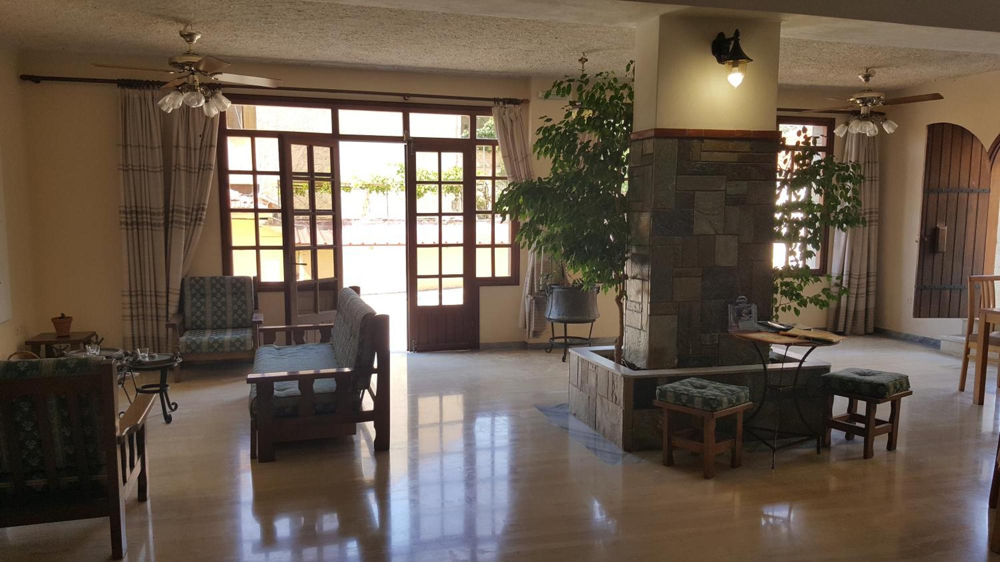 慕斯塔吉酒店 Agia Efimia 外观 照片